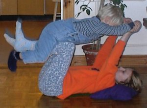 Freja f&aring;r Magnus til at flyve...